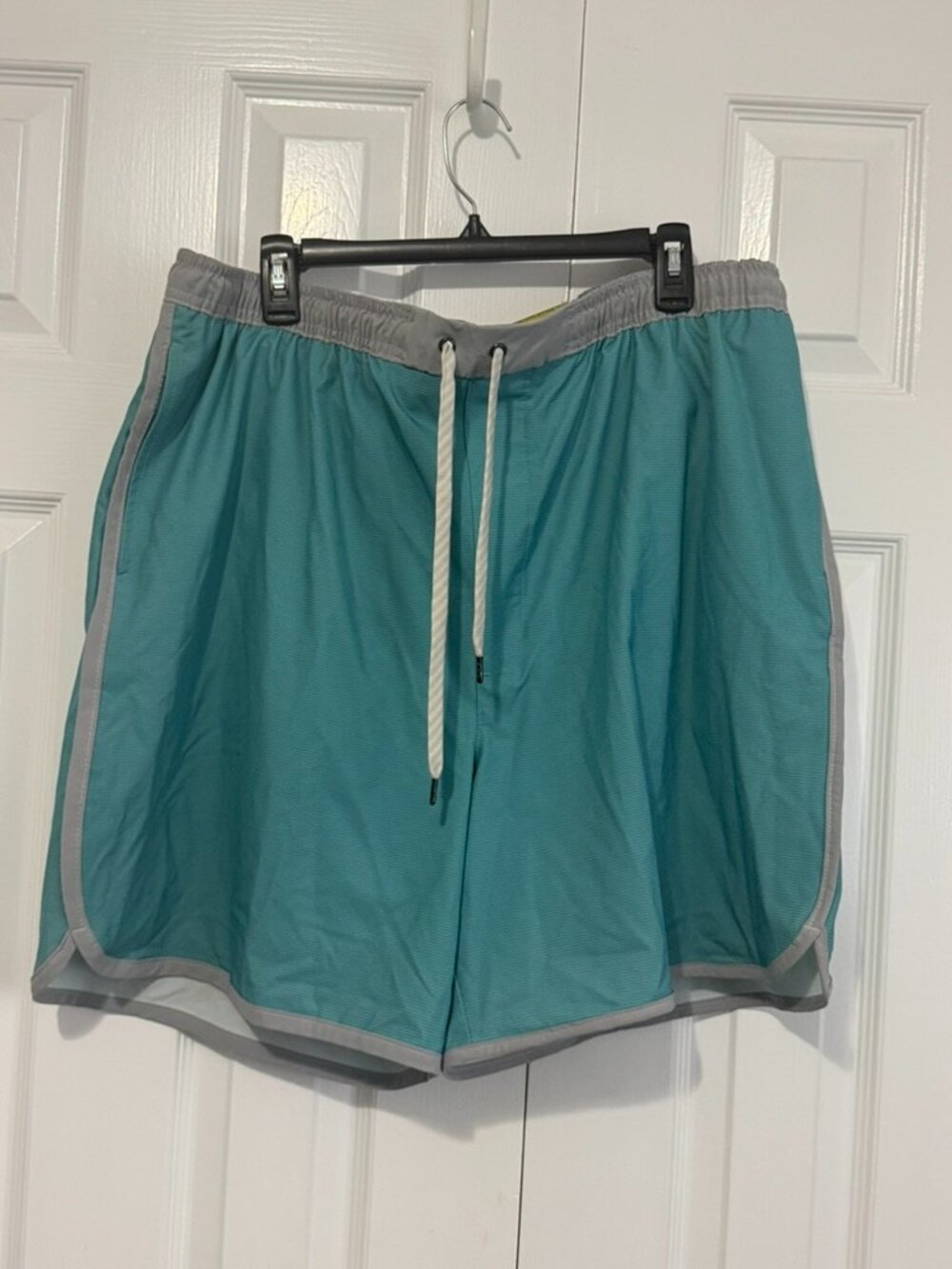 Sonoma Mens XXL Turquoise and Gray Shorts